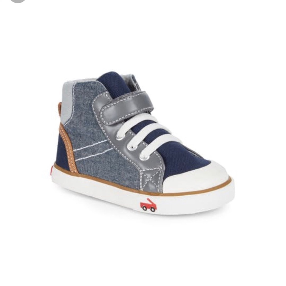 See Kai Run toddler Dane sneaker size 4